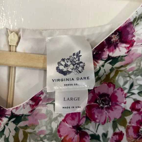 Elegant Floral Maxi Dress in Pink and White - Picture 3 of 4